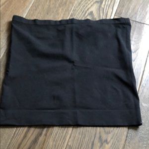 Ingrid and Isabel belly band in black and white